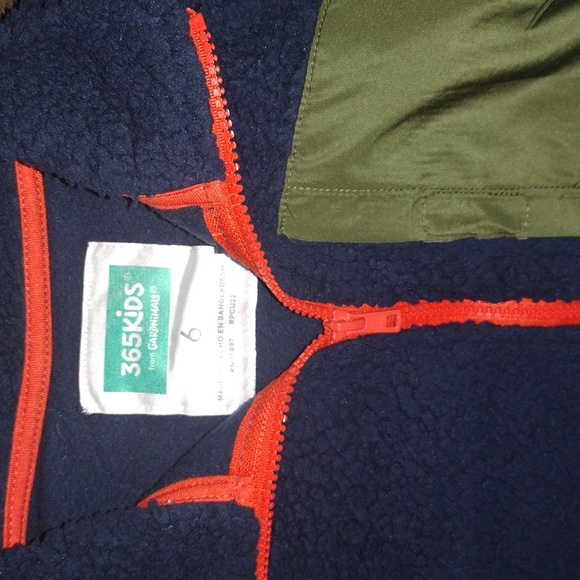 Children's Polyester Zip Up Pullover w/Pocket Made by: 365KIDS from Garanimals - Picture 4 of 6